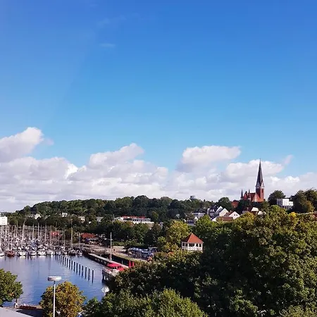 Hafenkoje Mit Blick Ueber Hafen Und Altstadt شقة