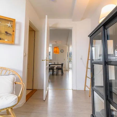 Hafenkoje Mit Dachterrasse Direkt Am Hafen Apartament *