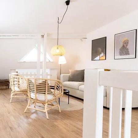 Hafenkoje Mit Blick Ueber Hafen Und Altstadt Lejlighed