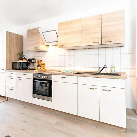 Hafenkoje Mit Blick Ueber Hafen Und Altstadt